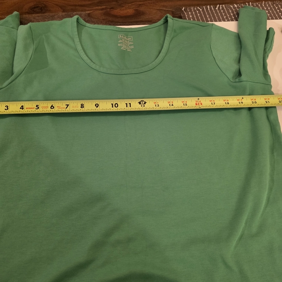 L.L. Bean Mint Green Short Sleeve Tee - Picture 4 of 6